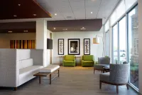 Holiday Inn Express & Suites OMAHA - MILLARD AREA by IHG