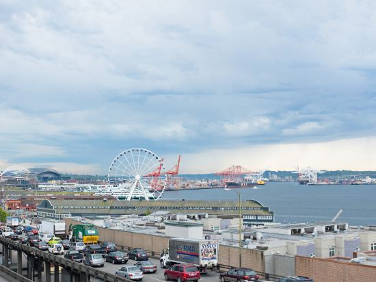 Holiday Inn Express & Suites Seattle Downtown - Lake Union by IHG