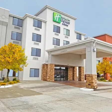 Holiday Inn Express & Suites Norfolk by IHG