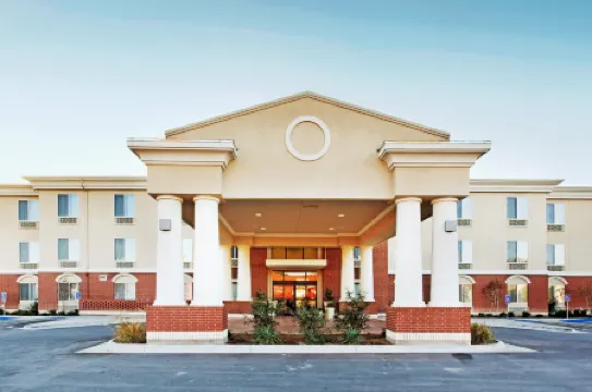 Holiday Inn Express & Suites OZONA by IHG