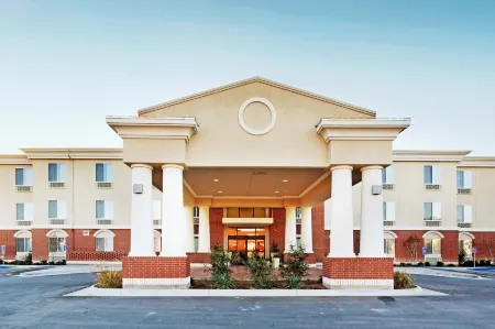 Holiday Inn Express & Suites Ozona