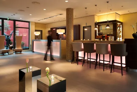 Hotel Santo Отели рядом с достопримечательностью «Кёльнская высшая школа музыки»