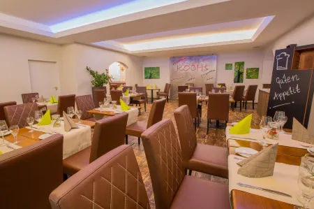 Hotel zur Pfalz Отели в г. Капсвайер
