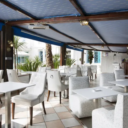 Hôtel la Villa Juan Beach