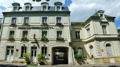 Hôtel le Plantagenet Hotel di Cravant-les-Coteaux