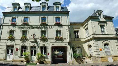 Hôtel le Plantagenet Hotels in Ligre