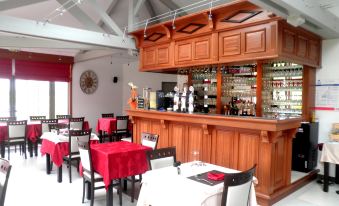 Hotel Spa les Saules - Housity