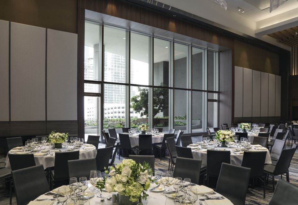 1. InterCon..