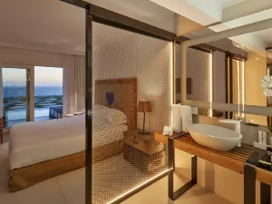 ロイヤル ミコニアン リゾート & タラソ スパ センター