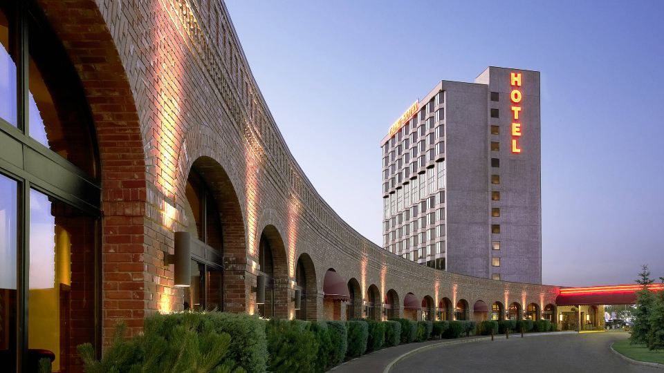 Red Deer Resort & Casino