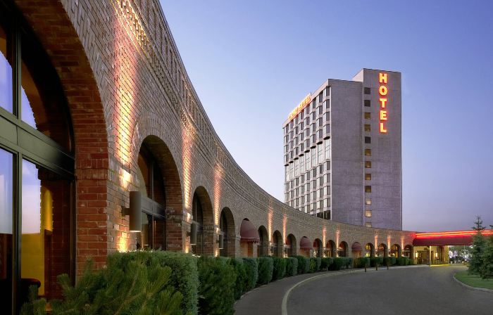 Red Deer Resort & Casino