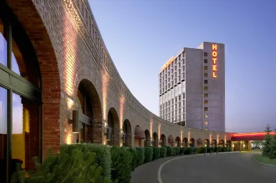 Red Deer Resort & Casino Hotels near Woody's Spray Park
