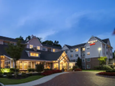 เรสซิเดนซ์อินน์ บายแมริออท ฟิลาเดลเฟีย แลงฮอร์น โรงแรมในBucks County