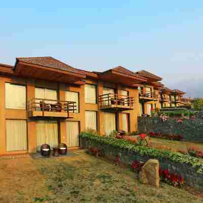 Taj Dal View Srinagar Hotel Exterior