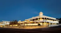 Tradewinds Hotel and Suites Fremantle Hotels in Murdoch