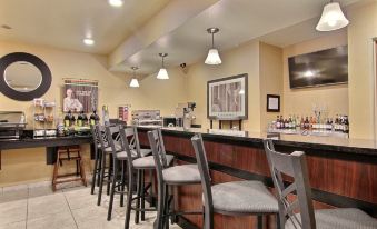 Cobblestone Inn & Suites - Linton