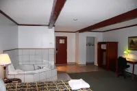 Causeway Bay Hotel Hotels in Sparwood