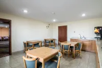 Scottish Inn & Suites - Eau Claire - Bữa sáng
