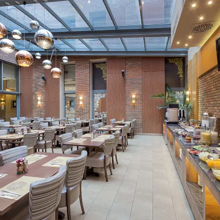 Marmara Hotel Budapest Отели рядом с достопримечательностью «Рыбацкий бастион»
