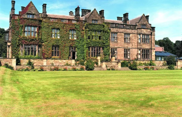 吉斯伯勒禮堂酒店