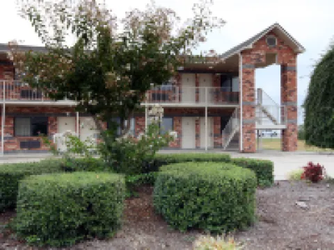 Americas Best Value Inn Cabot Hotels in Cabot