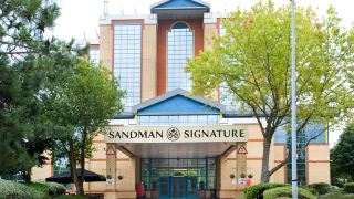 sandman-signature-london-gatwick