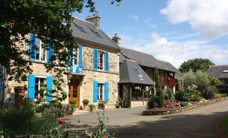 Chambre d'hôtes Aux Logis de Trois Monts - Housity