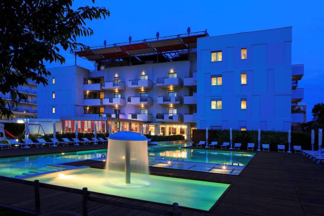 Domino Suite Hotel Jesolo-Lido Di Jesolo Updated 2022 Room Price-Reviews &  Deals | Trip.com