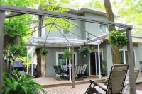 Forest Hill Bed and Breakfast Hotels in der Nähe von Checkerboard Restaurant and Coffee Bar
