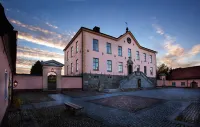 Hesselby Slott Hotels near Telia