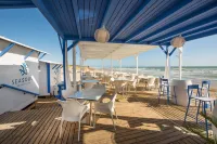 Iberostar Waves Royal Andalus Hotels in Urbanización Novo Santi Petri