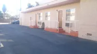 Budget Inn Motel Hotels in Lynwood
