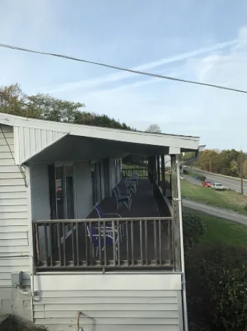 The Anchor Inn and Marina