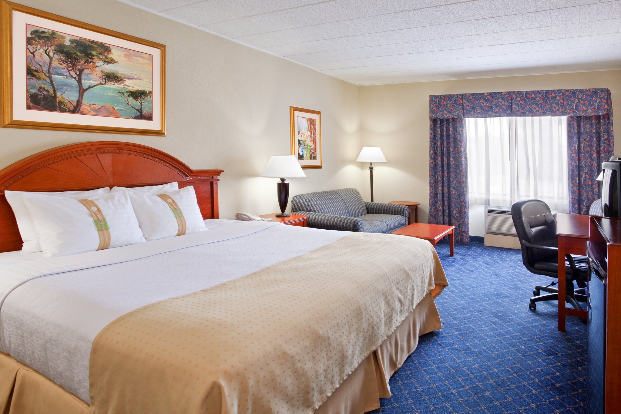 Ramada by Wyndham Uniontown