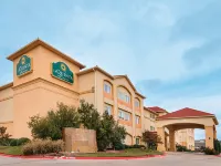 La Quinta Inn & Suites by Wyndham Woodway - Waco South فنادق في McLennan County