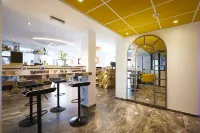 Appart' Hotel la Girafe Marseille Est - Porte d'Aubagne Hotels in La Penne-sur-Huveaune