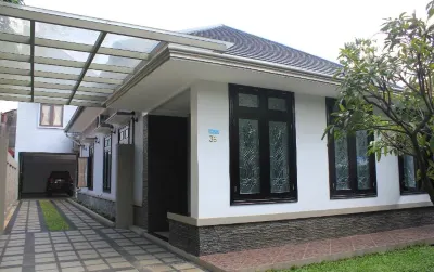 Cozzy Kostel Managed by Salak Hospitality Hotels in Central Bogor