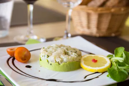 Hôtel la Verriaire - the Originals Отели в г. Сен-Лоран-Сюр-Севр