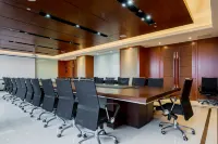 Yinhong Business Boutique Hotel