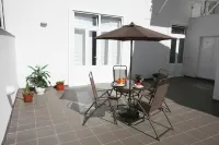 Alojamento Local Primavera Hotels in Amadora