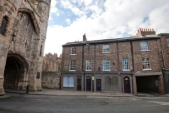 古德拉姆門公寓 酒店