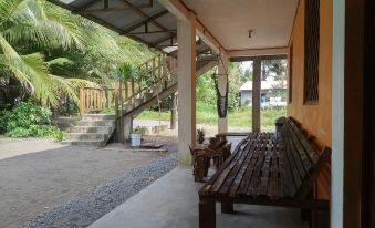 Tortuguero Adventures Beach House