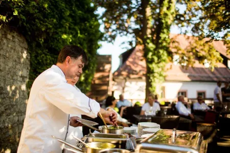 Homie Hotel Wiener Botschaft Отели рядом с достопримечательностью «Würzburg University of Music»