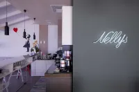 Nelly's Apartments - bar