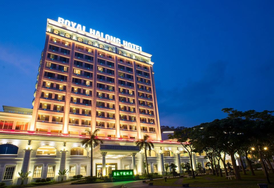 Vinpearl Resort & Spa H? LongOver view