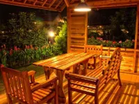 Kebun Mawar Situhapa Hotels in Samarang