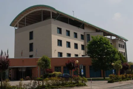 Point Hotel Отели в г. Arzergrande