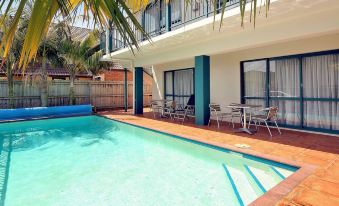 Academy at Botany Motor Inn