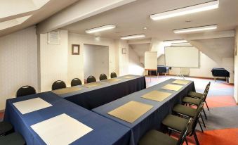 Brit Hotel Confort Deltour Mende
