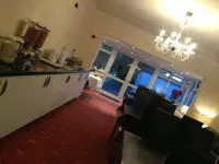 London Heathrow Guesthouse - breakfast